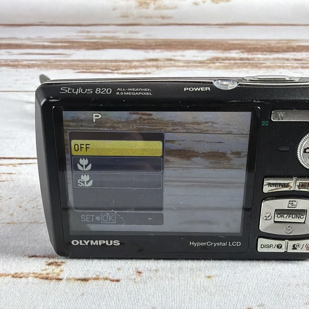 Olympus Stylus 820 8.0MP Compact Camera Black – Parts/Repair